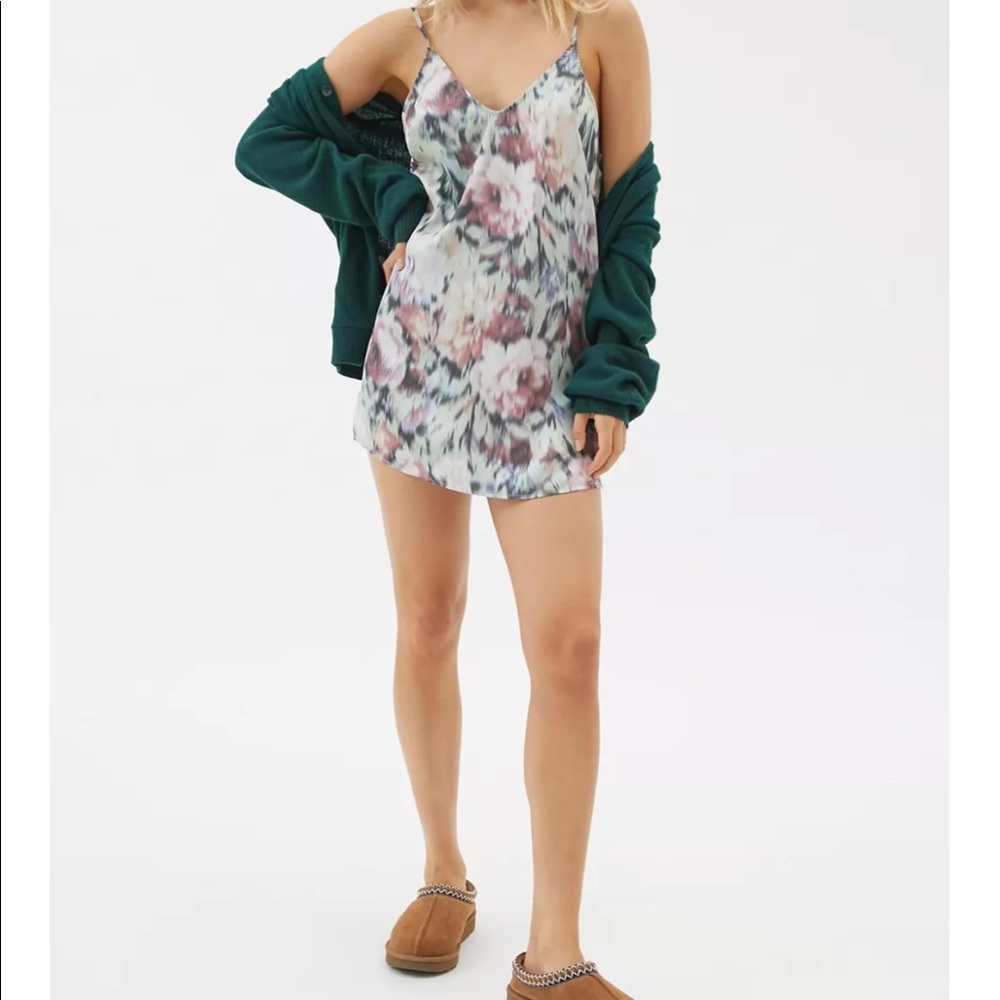 UO Out From Under Floral Slip Dress Size Medium - Picture 2 of 5